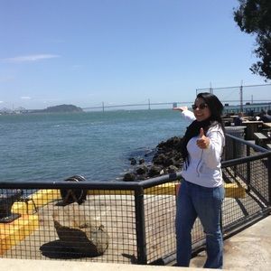 Meet your Posher, Selene